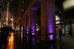 御堂筋　雨のイルミネーション